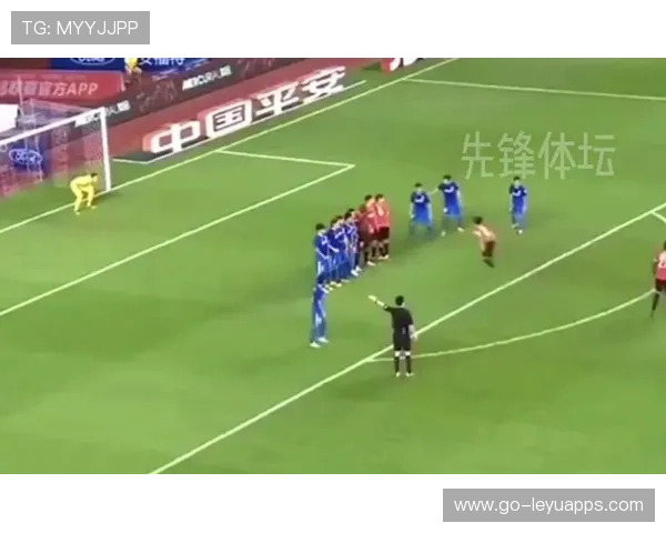 赛场爆笑场景：运动员的搞怪表现