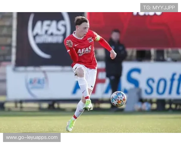 阿尔克马尔荷兰杯6比0大胜阿贾克斯，锋线群集体爆发完成横扫